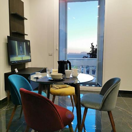 Vomero Guest House ナポリ エクステリア 写真