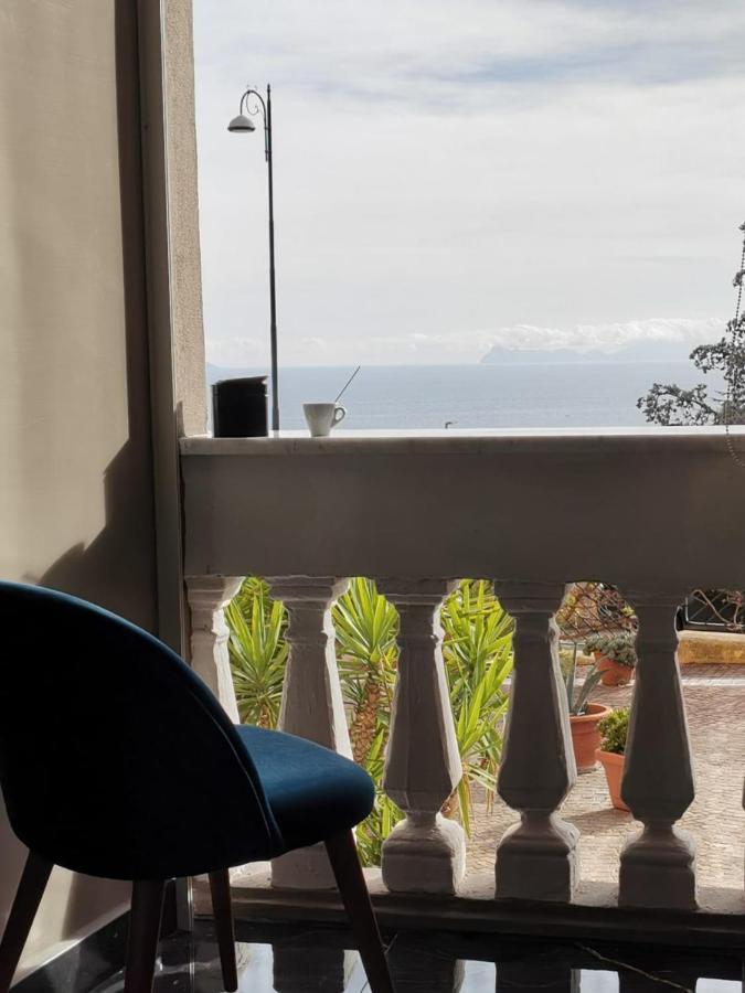 Vomero Guest House ナポリ エクステリア 写真